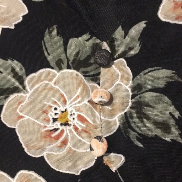 Black dress with flowers - Picture 3 of 5